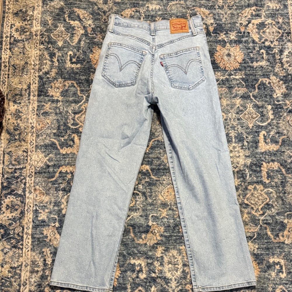 Levi's High Rise Straight Jeans - Light Blue Wash - Picture 2 of 3